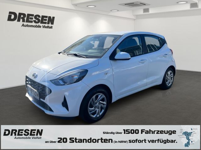 Gebraucht Hyundai i10 Select 67 PS (49 kW) 2022 Weiss Kleinwagen