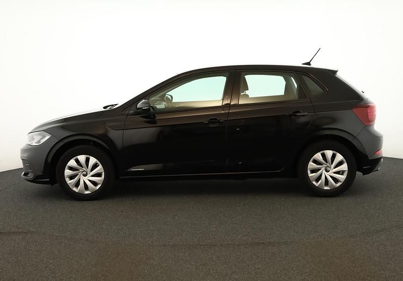 Gebraucht VW Polo Life 95 PS (69 kW) 2023 Deep black perleffekt Kleinwagen