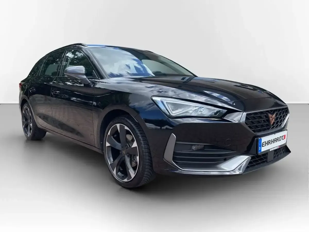 Gebraucht Cupra Leon 150 PS (110 kW) 2024 Midnight schwarz metallic Kombi