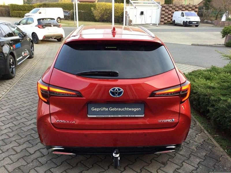 Gebraucht Toyota Corolla Team 196 PS (144 kW) 2023 Karminarot metallic Kombi