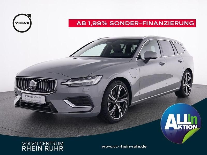 Grau vapour grey / metallic Gebraucht 2024 Volvo V60 Plus Kombi | 49.750 € - Bild 1/2