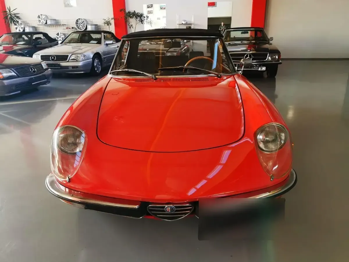 Gebraucht Alfa Romeo Spider 131 PS (96 kW) 1975 Rot Cabrio