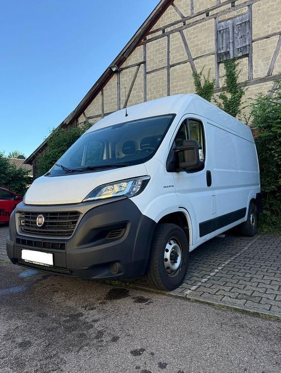 Weiß Gebraucht 2021 Fiat Ducato Van | 16.500 € - Bild 1/4
