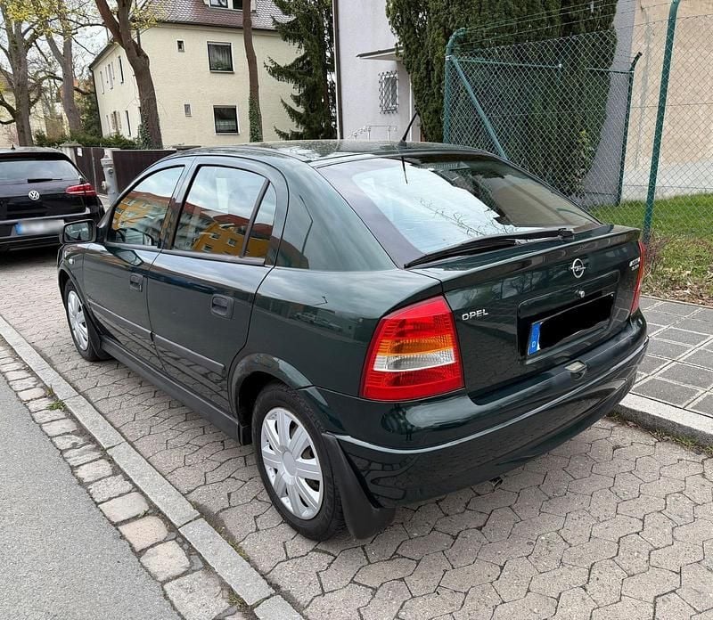 Second-hand Opel Astra 2000 Verde Berlinǎ