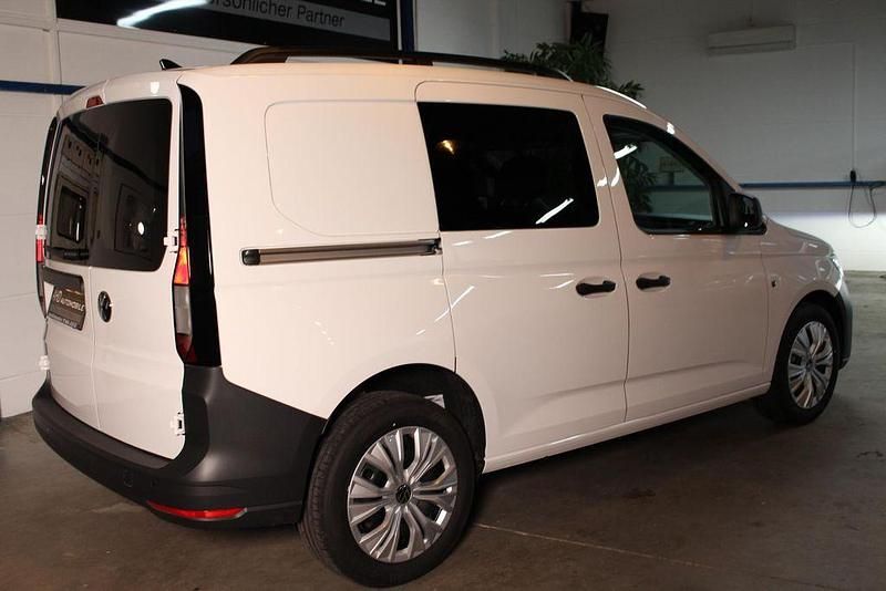 Neu VW Caddy 122 PS (89 kW) 2026 Candyweiß uni Van / Kleinbus