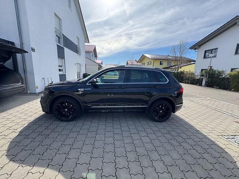 Gebraucht VW Tiguan Highline 239 PS (175 kW) 2017 Schwarz SUV