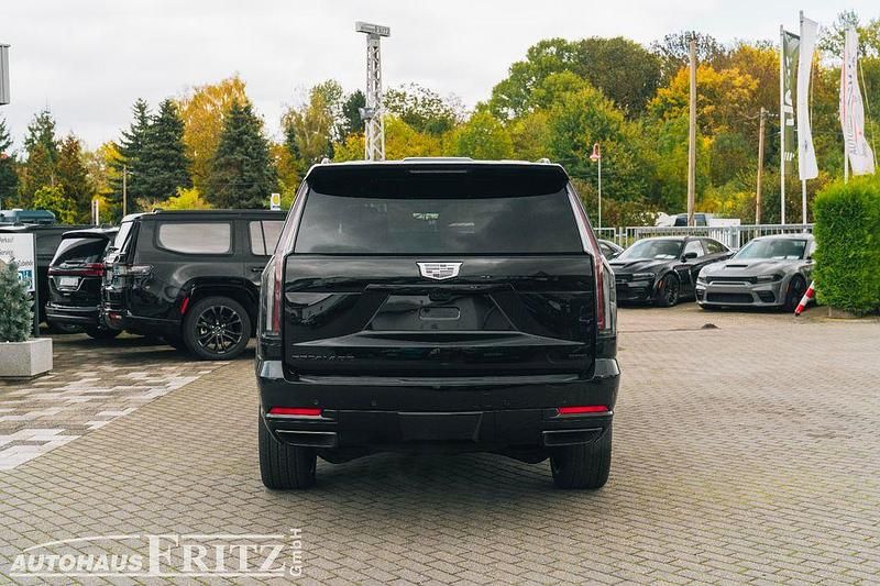 Neu Cadillac Escalade 426 PS (313 kW) 2025 Schwarz SUV
