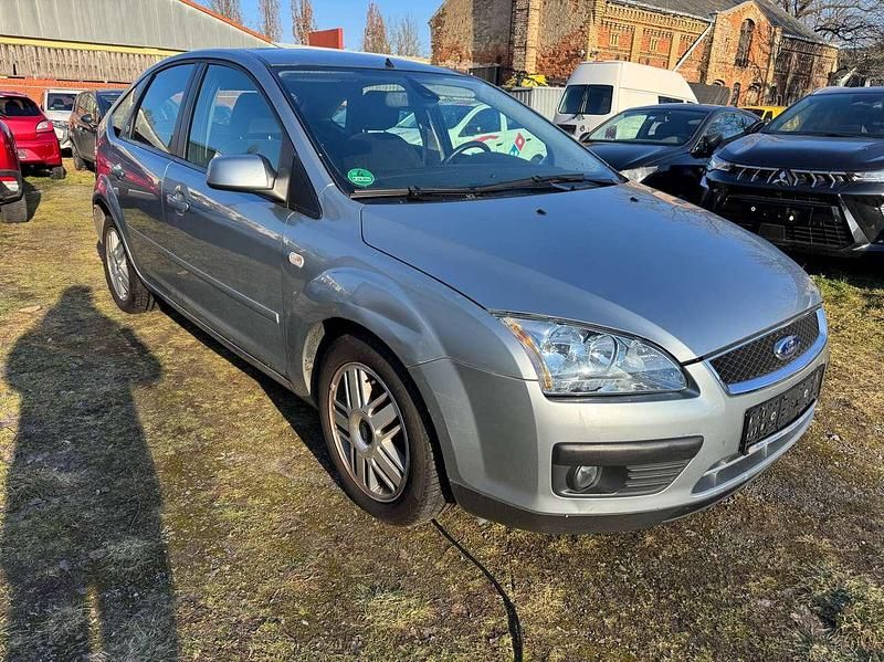 Gebraucht Ford Focus Ambiente 80 PS (58 kW) 2005 Silber Kleinwagen