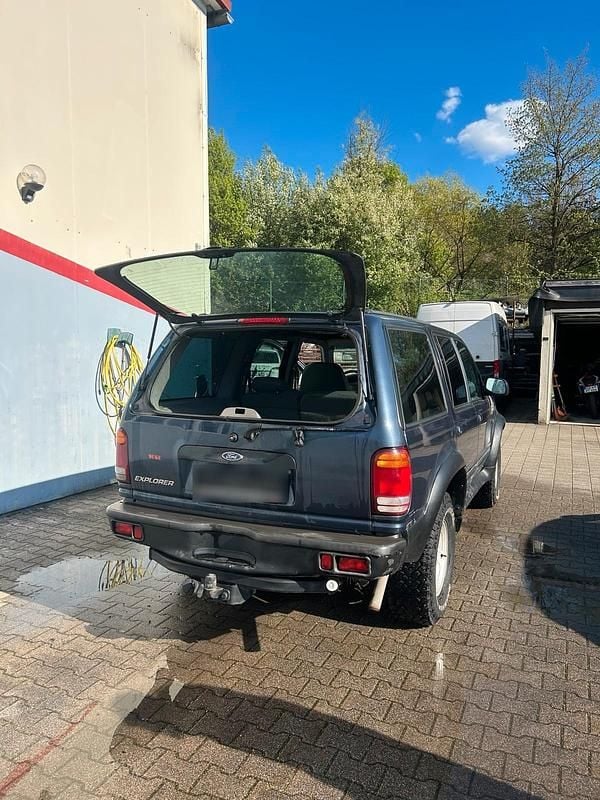 Używany Ford Explorer 204 KM (150 kW) 1999 Niebieski SUV