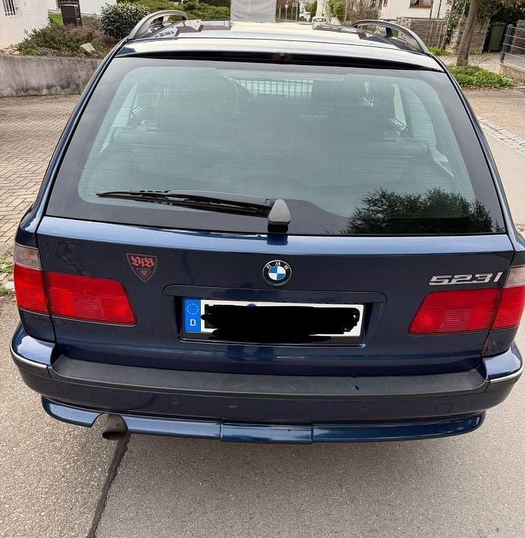 Gebraucht BMW 523 170 PS (125 kW) 2000 Blau Kombi