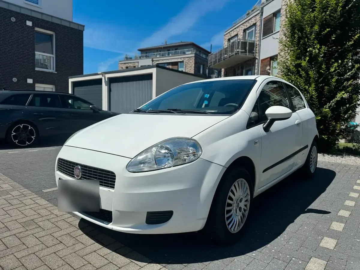 Gebraucht Fiat Punto 77 PS (56 kW) 2008 Blau Kleinwagen