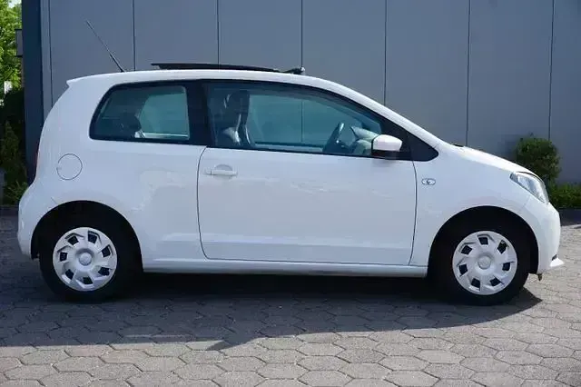 Używany Seat Mii Style 60 KM (44 kW) 2012 Biały Hatchback