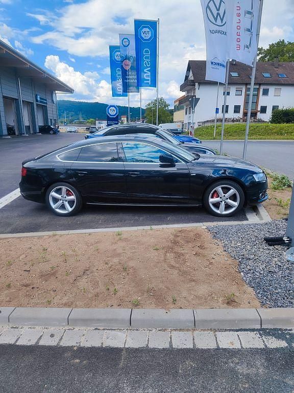 Schwarz Gebraucht 2011 Audi A5 Sportback Sport Kleinwagen | 11.700 € (Fairer Preis) - Bild 1/4