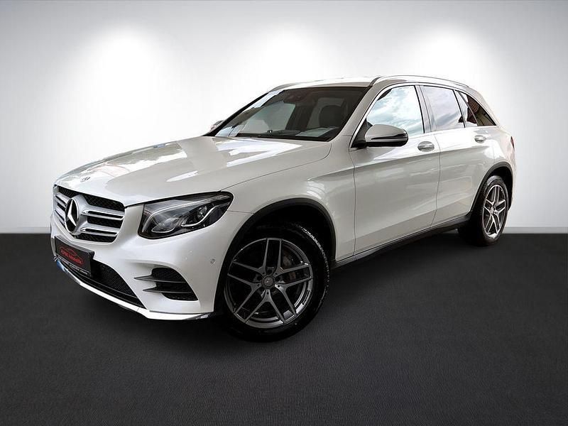 Weiß Gebraucht 2015 Mercedes GLC250 AMG line SUV | 24.390 € (Etwas zu teuer) - Bild 1/4
