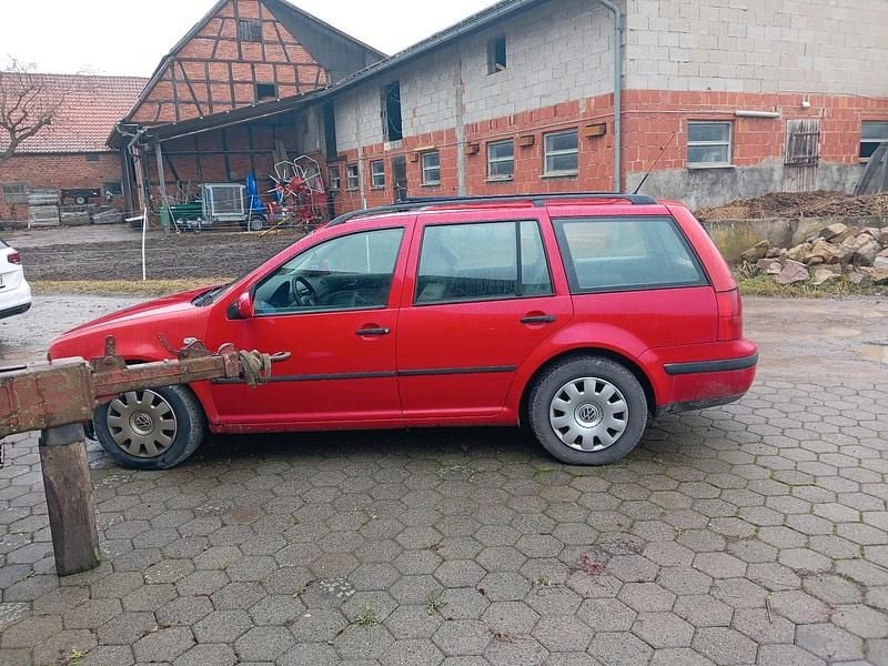 Gebraucht VW Golf IV 100 PS (73 kW) 2001 Rot Kombi