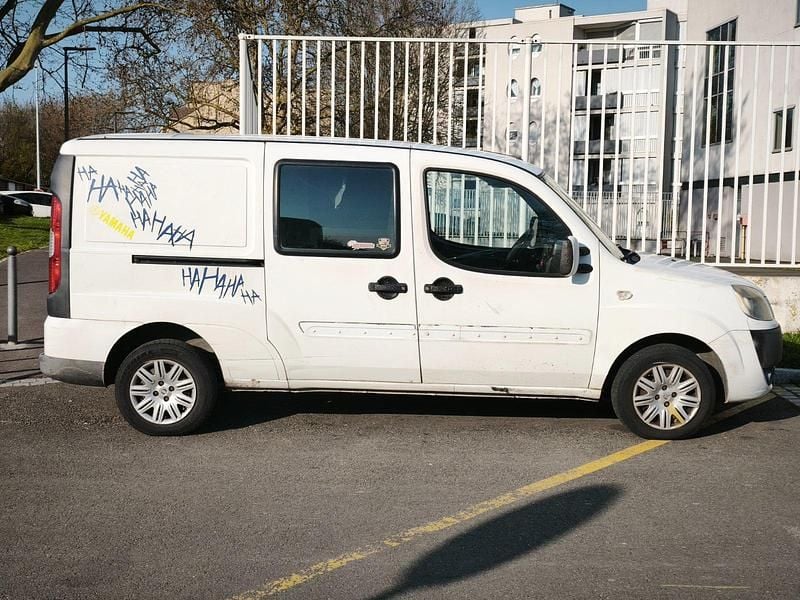 Gebraucht Fiat Doblò 75 PS (55 kW) 2006 Weiß Van / Kleinbus