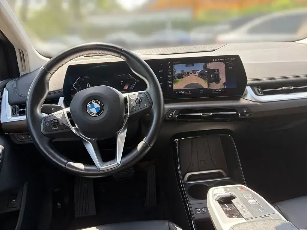 Gebraucht BMW 218 Active Tourer Luxury Line 136 PS (100 kW) 2024 Schwarz Van / Kleinbus