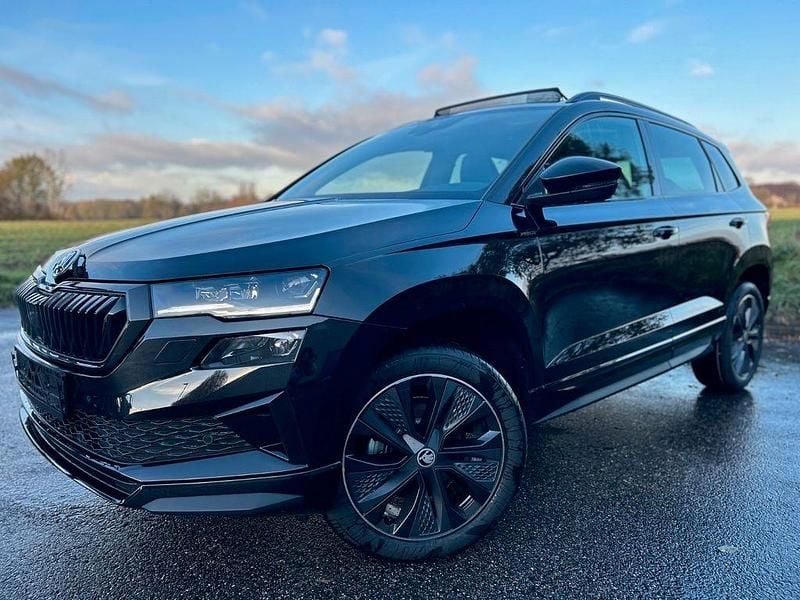 Neu Skoda Karoq SportLine 150 PS (110 kW) 2025 Schwarz SUV