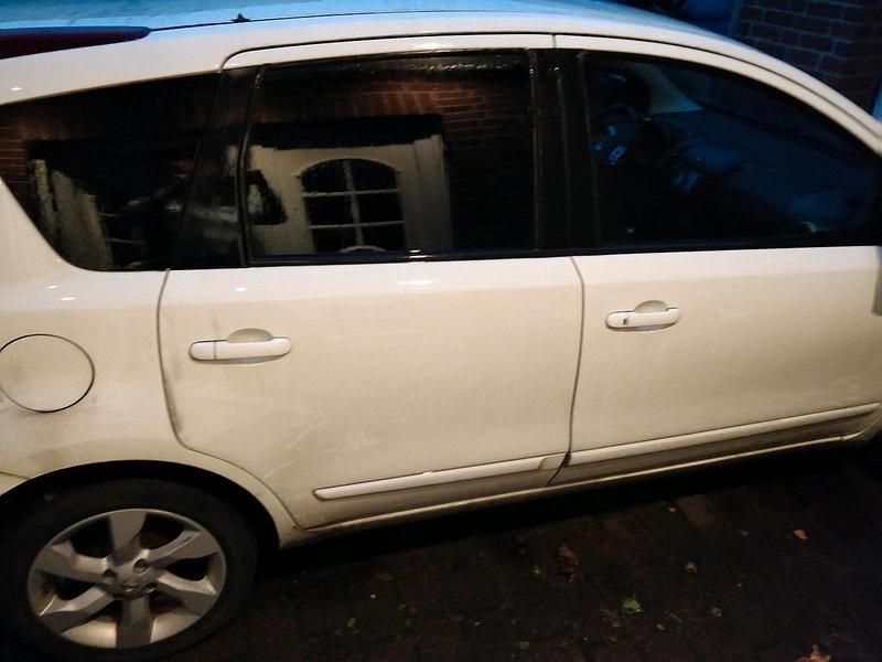 Weiß Gebraucht 2009 Nissan Note Kleinwagen | 350 € (Superpreis) - Bild 1/4