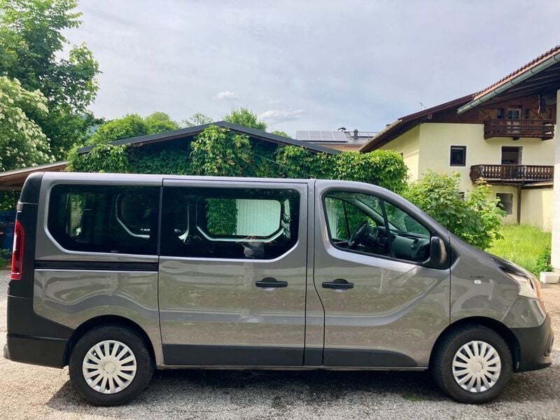Gebraucht Renault Trafic 145 PS (106 kW) 2018 Grau Van / Kleinbus