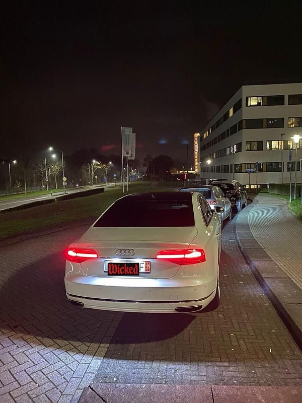 Gebraucht Audi A8L 381 PS (280 kW) 2012 Weiß Limousine