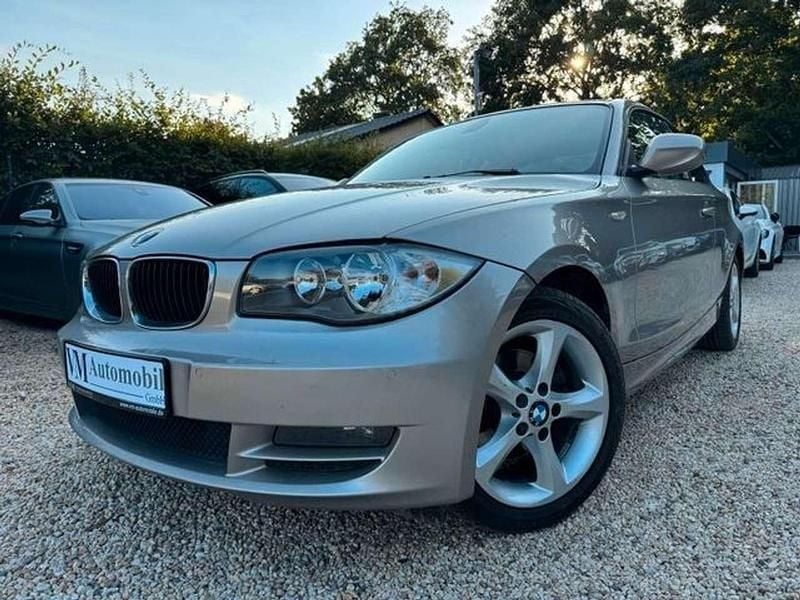 Grau Gebraucht 2010 BMW 120 Coupé Coupé | 11.490 € (Fairer Preis) - Bild 1/4