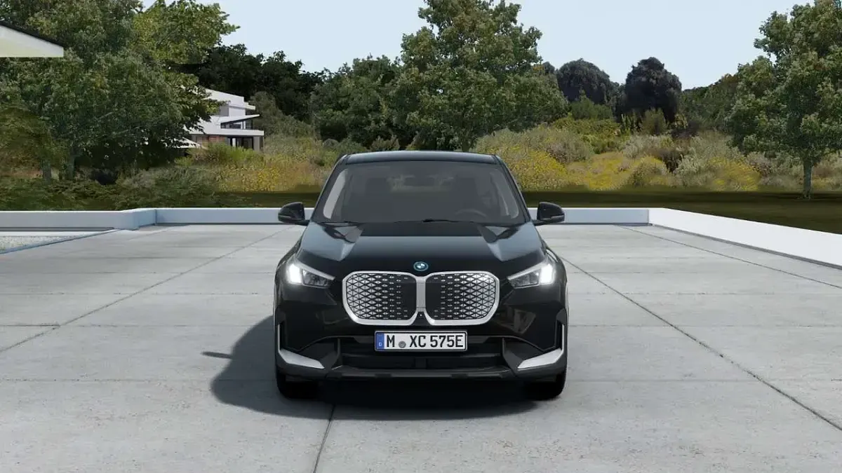 Neu BMW iX1 230 kW (313 PS) 2025 Schwarz uni SUV
