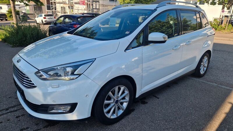 Weiß Gebraucht 2016 Ford Grand C-Max Titanium Van / Kleinbus | 6.990 € (Guter Preis) - Bild 1/4