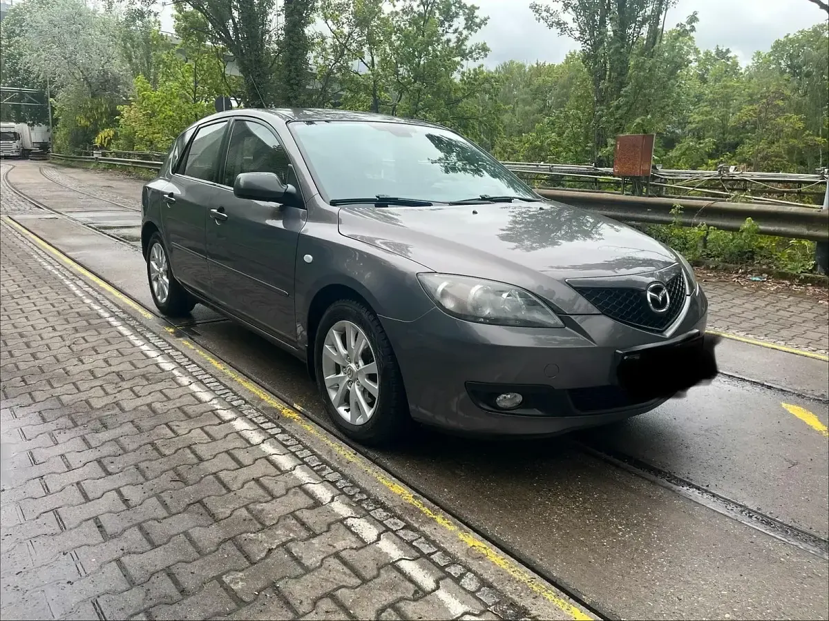 Używany Mazda 3 105 KM (77 kW) 2007 Sedan/Limuzyna