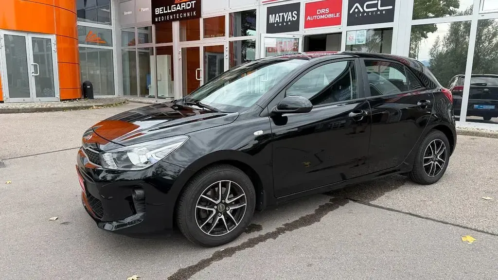 Gebraucht Kia Rio 84 PS (61 kW) 2019 Schwarz Limousine