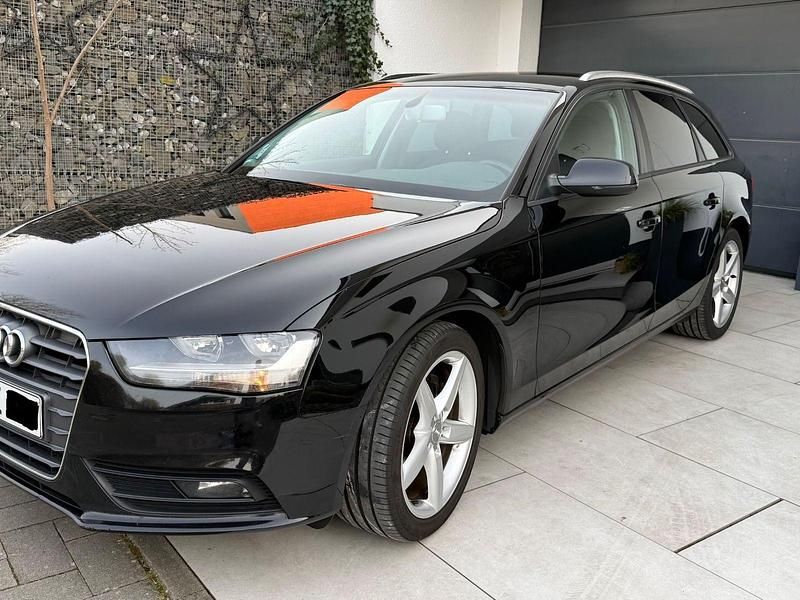 Gebraucht Audi A4 Ambiente 143 PS (105 kW) 2012 Schwarz Kombi