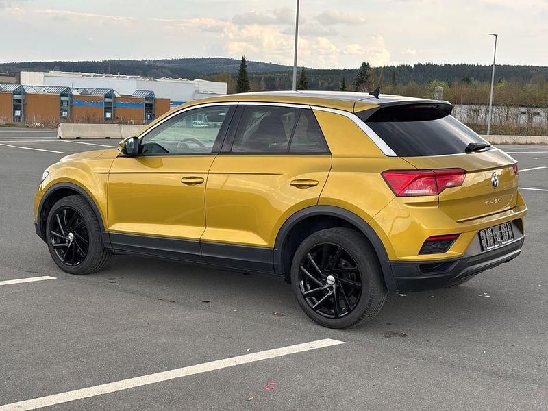 Gebraucht VW T-Roc 116 PS (85 kW) 2018 Gelb SUV