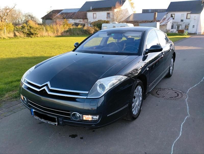 Schwarz Gebraucht 2007 Citroën C6 Limousine | 4.499 € (Etwas zu teuer) - Bild 1/4