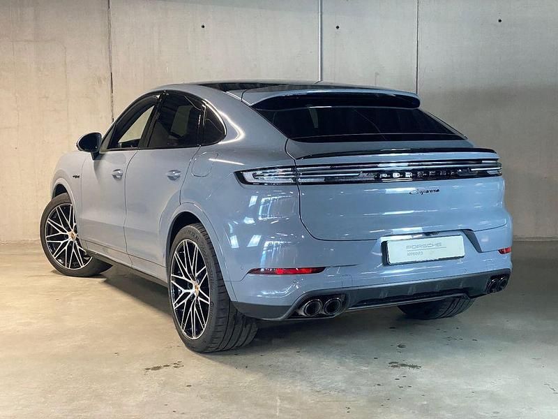 Gebraucht Porsche Cayenne 470 PS (345 kW) 2024 Grau SUV