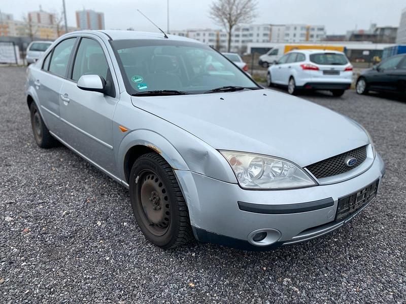 Gebraucht Ford Mondeo 92 PS (67 kW) 2001 Silber Limousine