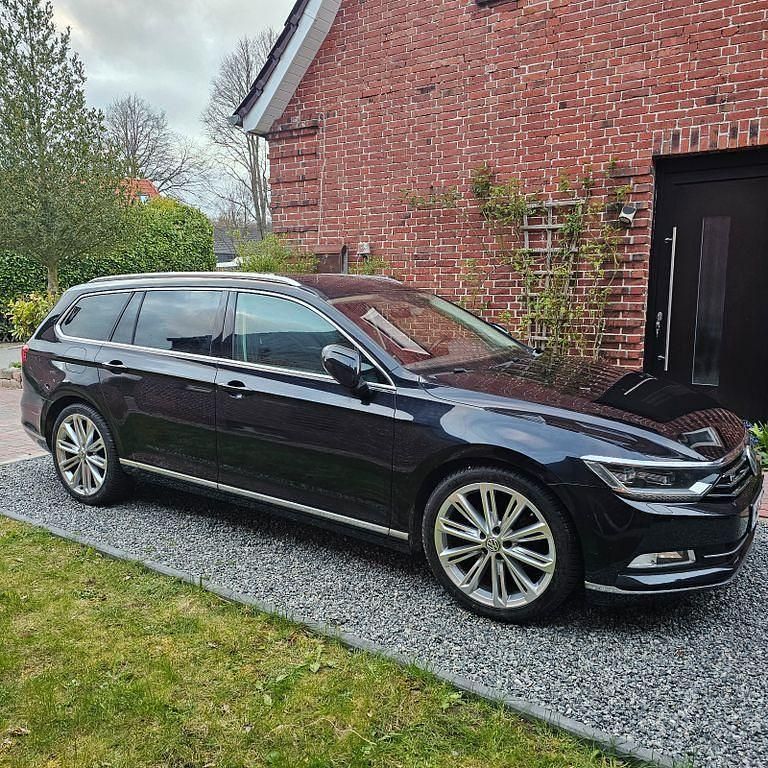 Gebraucht VW Passat Highline 150 PS (110 kW) 2015 Schwarz Kombi