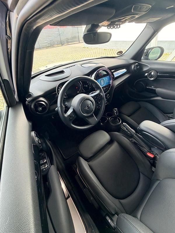 Gebraucht Mini Cooper 136 PS (100 kW) 2023 Beige Kleinwagen