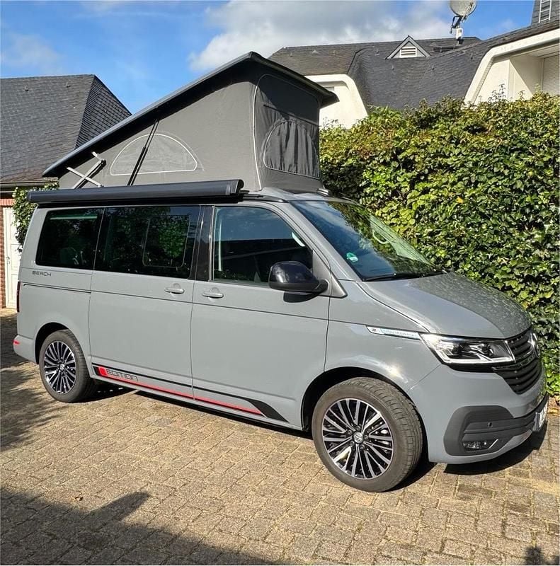 Grau Gebraucht 2024 VW California Beach Van | 64.500 € (Superpreis) - Bild 1/4