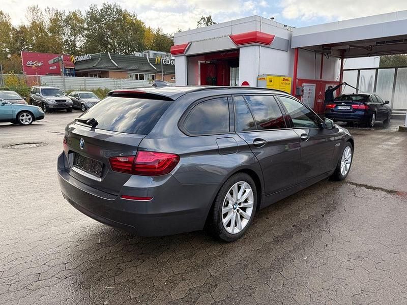 Gebraucht BMW 530 Performance 258 PS (189 kW) 2016 Grau Kombi