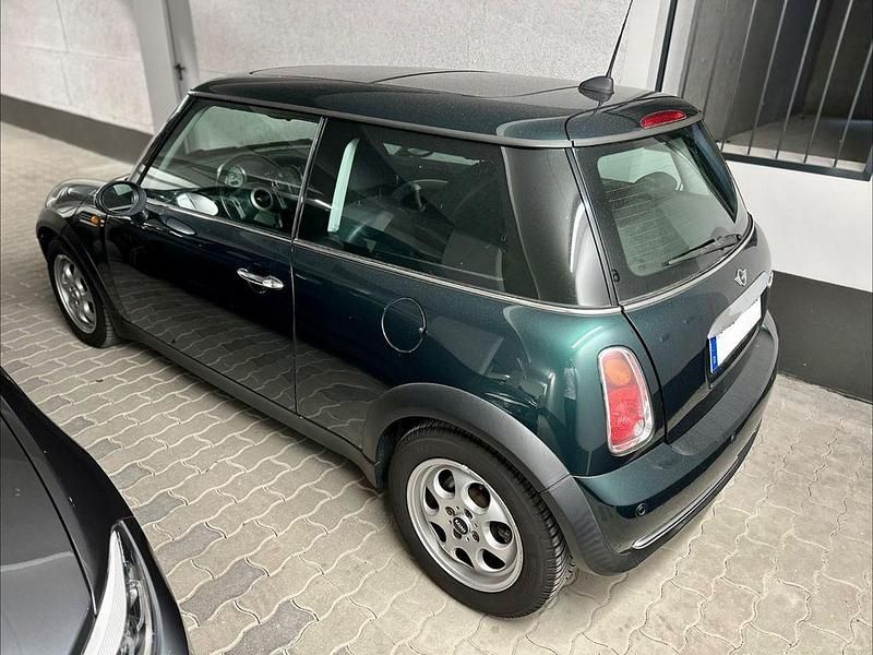 Usado Mini ONE 90 HP (66 kW) 2004 Verde Citadino