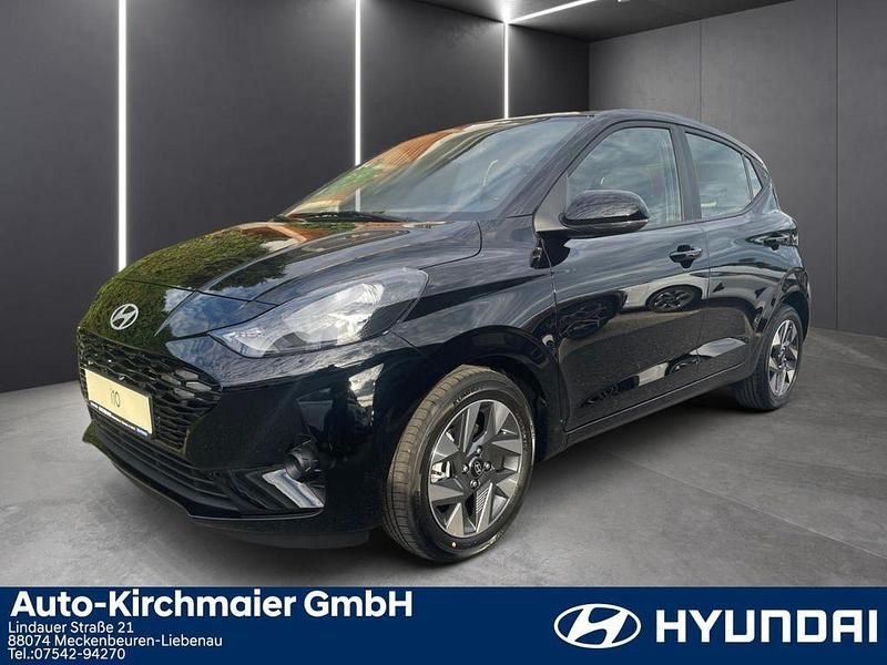 Phantom black / met Neu 2025 Hyundai i10 Trend Kleinwagen | 18.980 € (Etwas zu teuer) - Bild 1/4