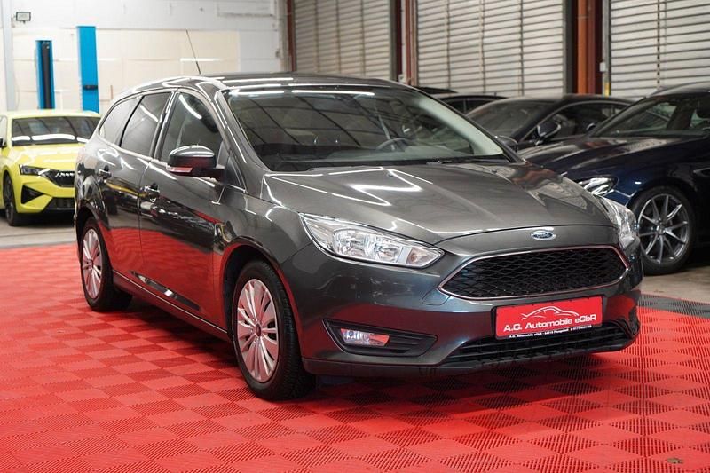 Gebraucht Ford Focus 125 PS (91 kW) 2017 Grau Kombi