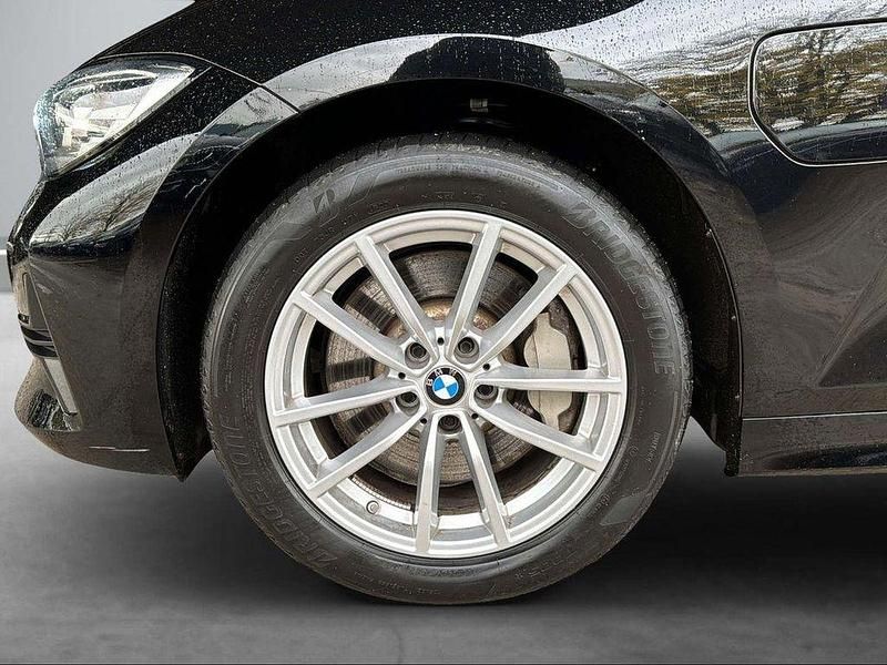 Gebraucht BMW 330e Advantage 252 PS (185 kW) 2020 Schwarz Limousine