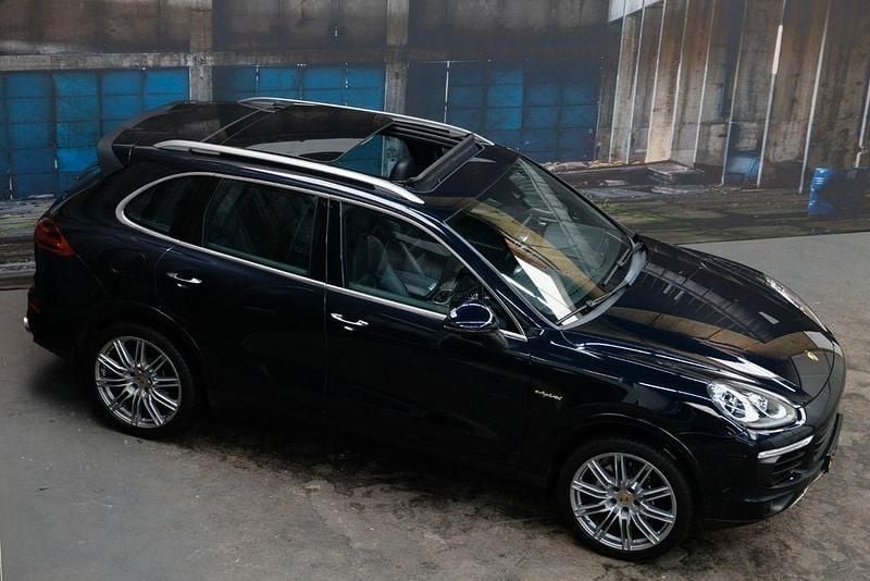 Gebraucht Porsche Cayenne S E-Hybrid 333 PS (244 kW) 2015 Blau SUV