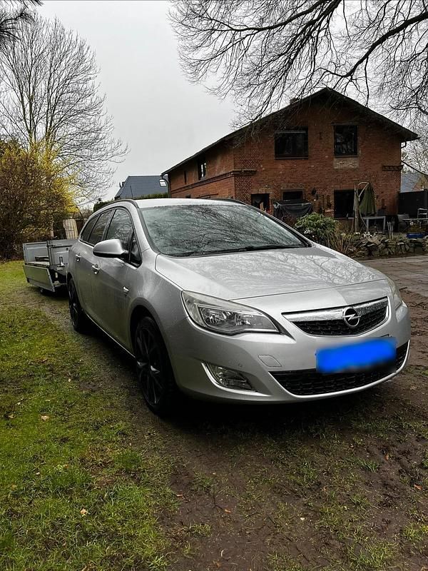 Gebraucht Opel Astra 170 PS (125 kW) 2012 Silber Kombi
