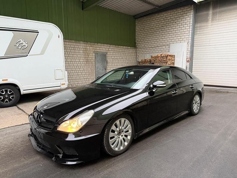 Schwarz Gebraucht 2005 Mercedes CLS350 Limousine | 6.199 € (Guter Preis) - Bild 1/4