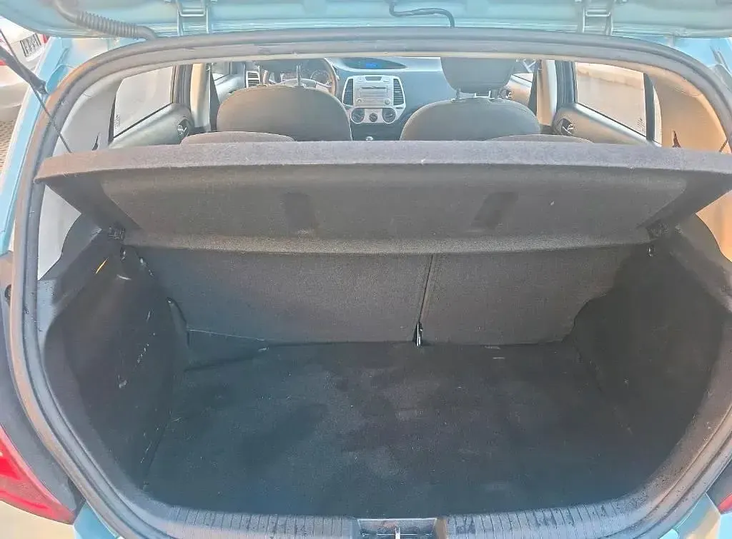 Gebraucht Hyundai i20 57 PS (41 kW) 2011 Blau Kleinwagen