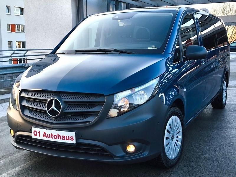 Blau Gebraucht 2021 Mercedes Vito Van | 25.890 € (Guter Preis) - Bild 1/4