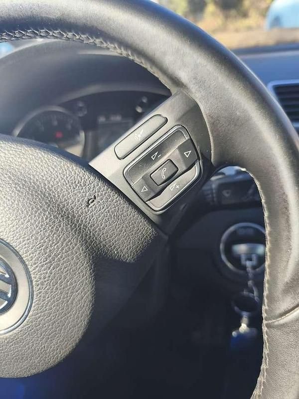 Gebraucht VW Passat Highline 122 PS (89 kW) 2011 Limousine