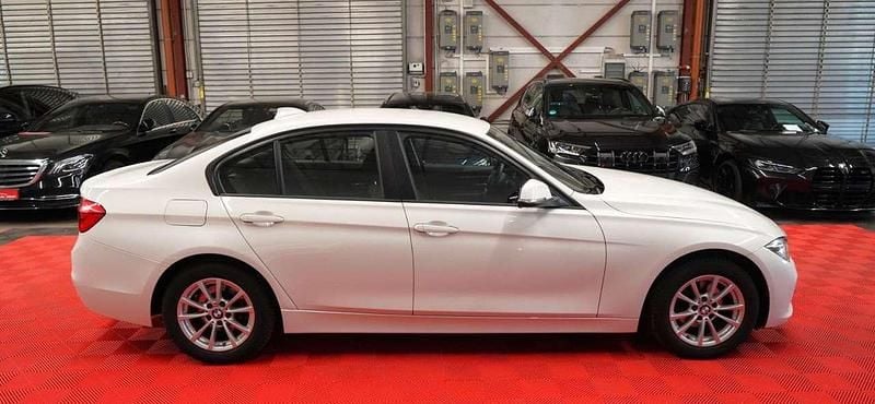 Usata BMW 320 Advantage 184 CV (135 kW) 2017 Bianco Berlina